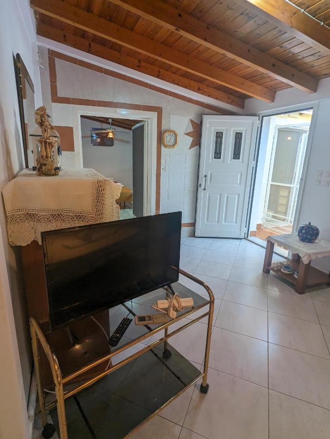 Λευτέρης Vila Isthmia Exterior foto